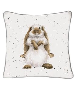 Alternative view of Piggy in the Middle Cushion